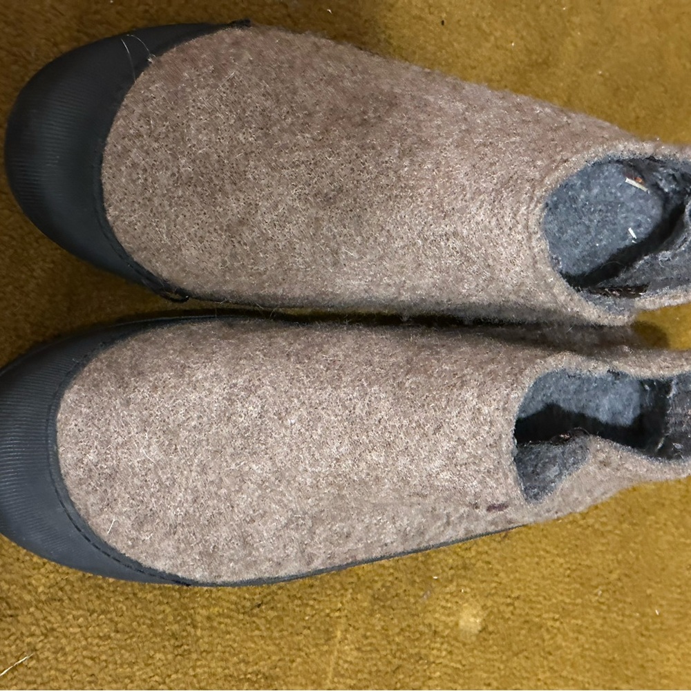 Men’s slip on shoes